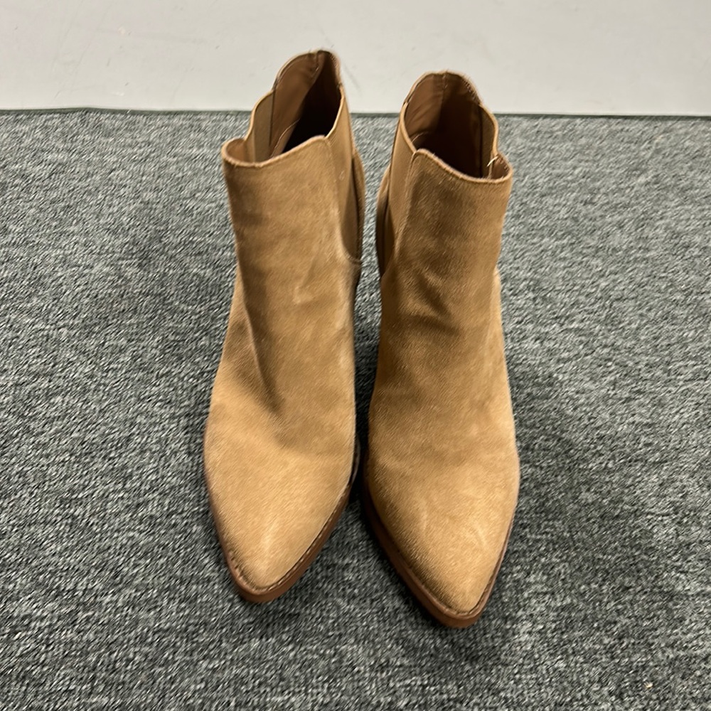 Heeled booties